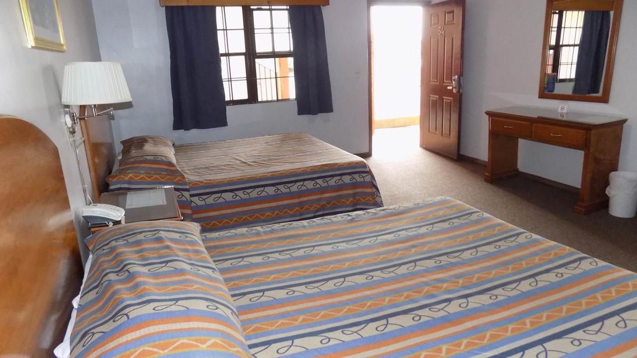Hotel Del Camino Cuauhtémoc Eksteriør bilde
