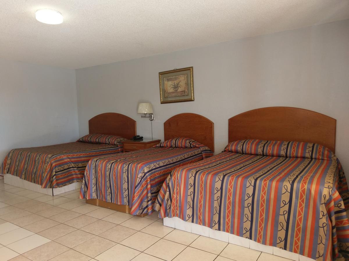 Hotel Del Camino Cuauhtémoc Eksteriør bilde