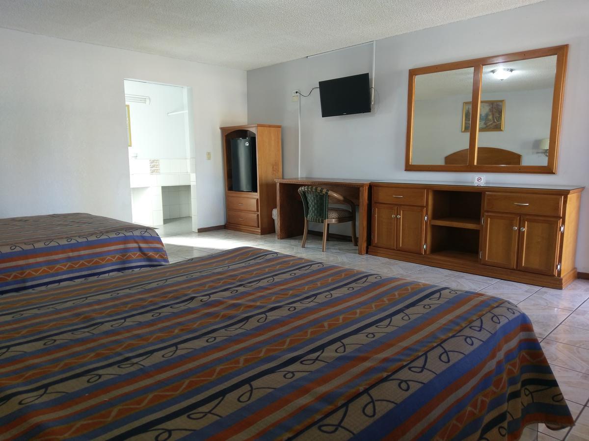 Hotel Del Camino Cuauhtémoc Eksteriør bilde