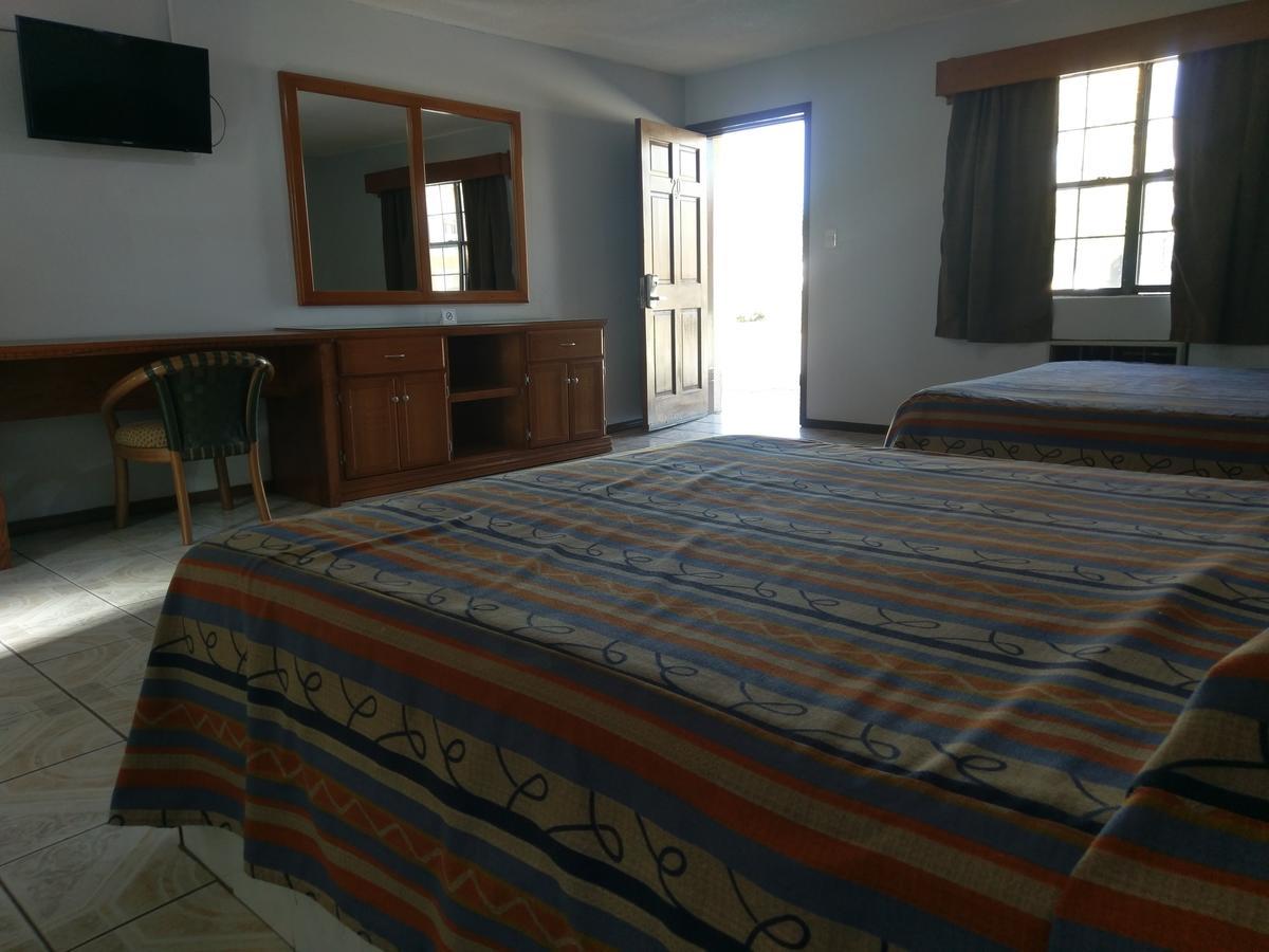 Hotel Del Camino Cuauhtémoc Eksteriør bilde