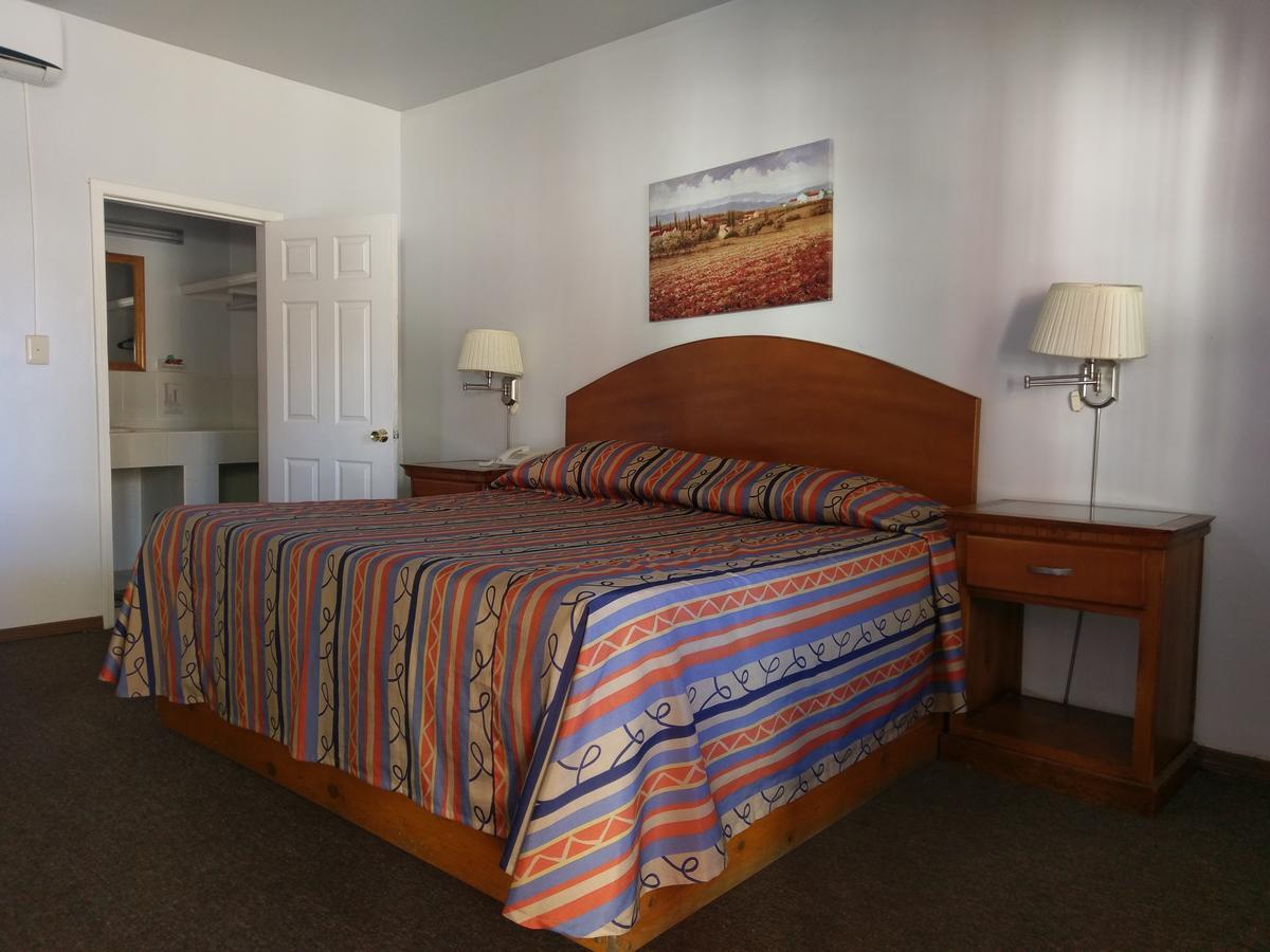 Hotel Del Camino Cuauhtémoc Eksteriør bilde