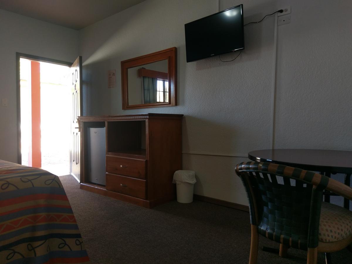 Hotel Del Camino Cuauhtémoc Eksteriør bilde